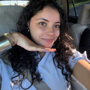 Idelis R - Northampton Community College  Babysitter