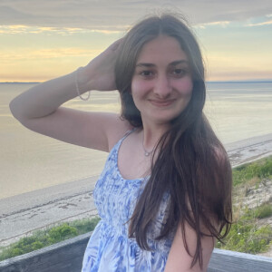 Sivan A - Skidmore Babysitter