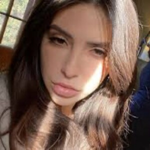 Diana P - University of Chicago Babysitter