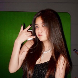 Juliet B - Pitt Babysitter