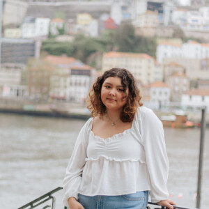 Helen M - UK Babysitter