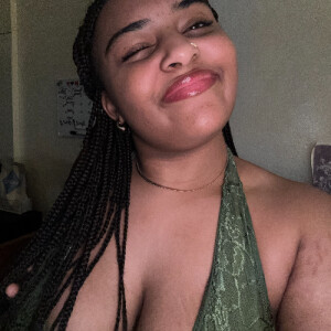 Amira R - Umich Babysitter