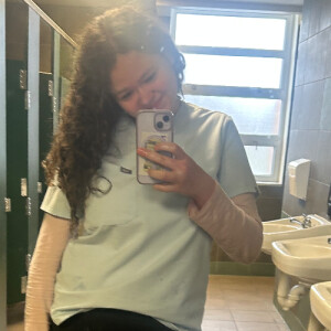 Kylie F - Trine Babysitter