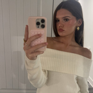 Karen J - FIU Babysitter