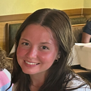 Elise M - University of Hawaii Babysitter