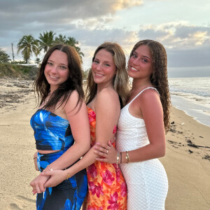 Mari D - Pitt Babysitter