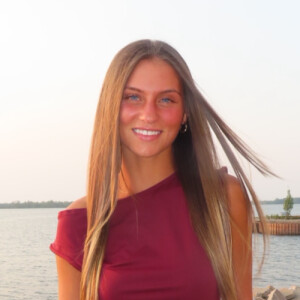 Jenna D - Lakeland Babysitter