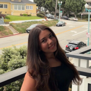 Bella S - San Diego Babysitter