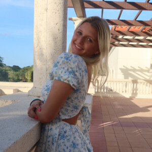 Chloe O - UWF Babysitter