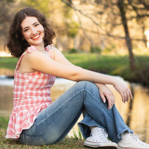 May E - LaGrange Babysitter