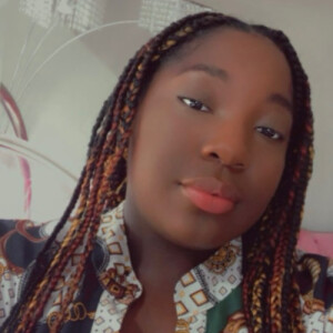 Julaney R - FIU Babysitter