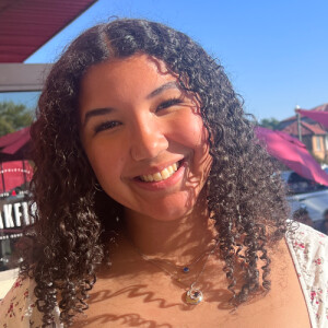 Kristiana B - LUC Babysitter