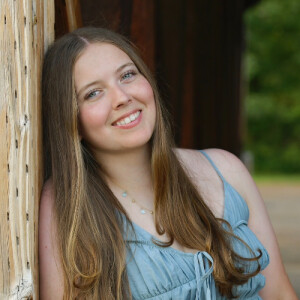 Chloe C - UW Babysitter