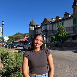 Isabelle D - Palo Alto College  Babysitter
