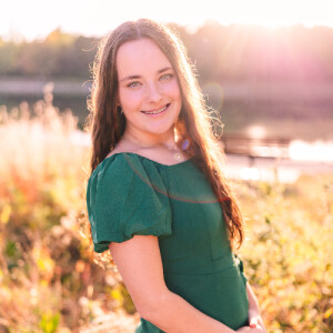 Marissa S - UNI Babysitter