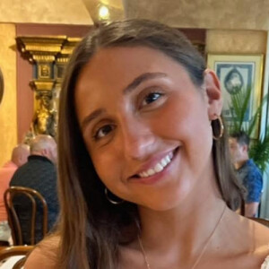 Claire H - FAU Babysitter