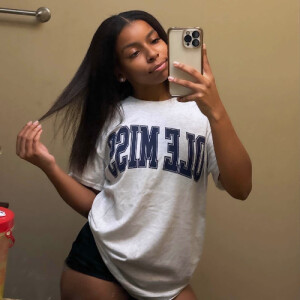 McKenzie L - Ole Miss Babysitter