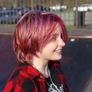 Mary L - UK Babysitter