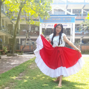 Zarah T - Drake Babysitter