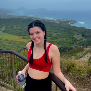 Laura D – University of Hawaii Student Seeking Nanny Jobs